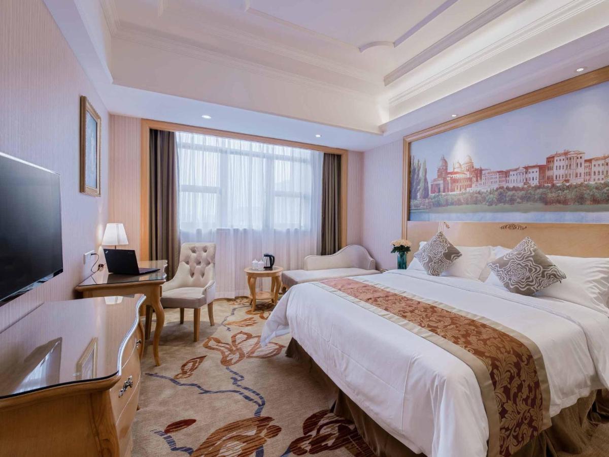 เวียนนา อินเตอร์เนชั่นแนล เสินเจิ้น เทียนอัน ดิจิทัล ซิตี้ Hotel เซินเจิ้น ภายนอก รูปภาพ