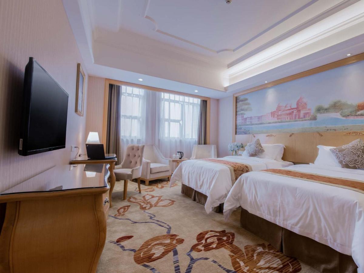 เวียนนา อินเตอร์เนชั่นแนล เสินเจิ้น เทียนอัน ดิจิทัล ซิตี้ Hotel เซินเจิ้น ภายนอก รูปภาพ