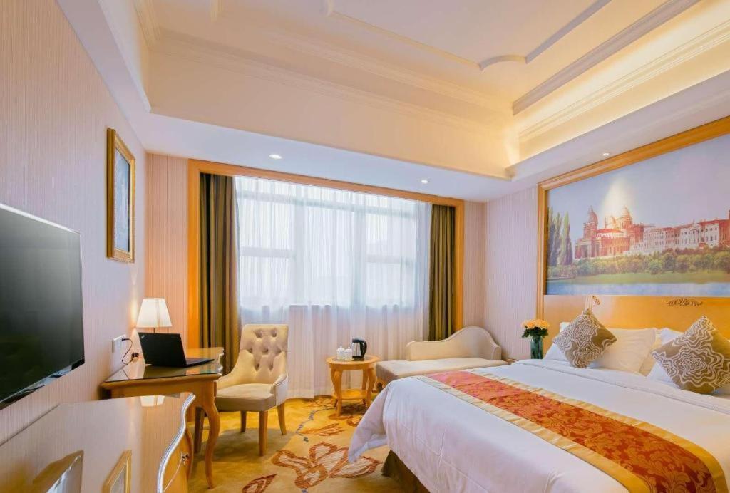 เวียนนา อินเตอร์เนชั่นแนล เสินเจิ้น เทียนอัน ดิจิทัล ซิตี้ Hotel เซินเจิ้น ภายนอก รูปภาพ