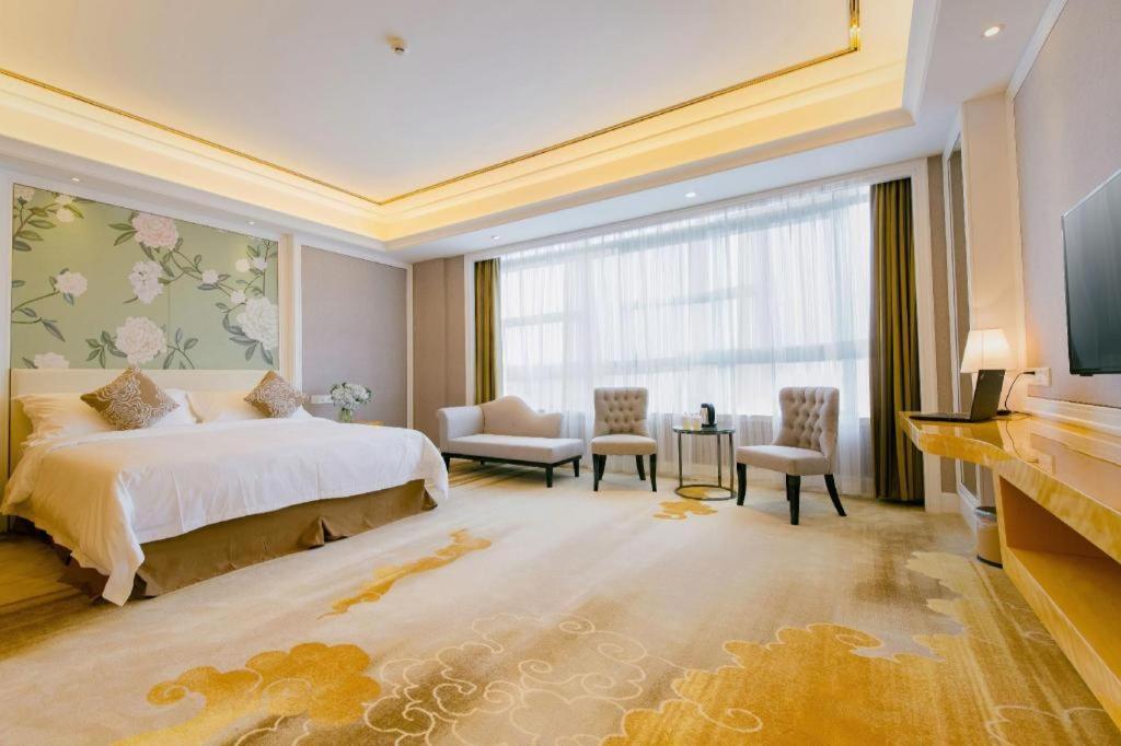 เวียนนา อินเตอร์เนชั่นแนล เสินเจิ้น เทียนอัน ดิจิทัล ซิตี้ Hotel เซินเจิ้น ภายนอก รูปภาพ