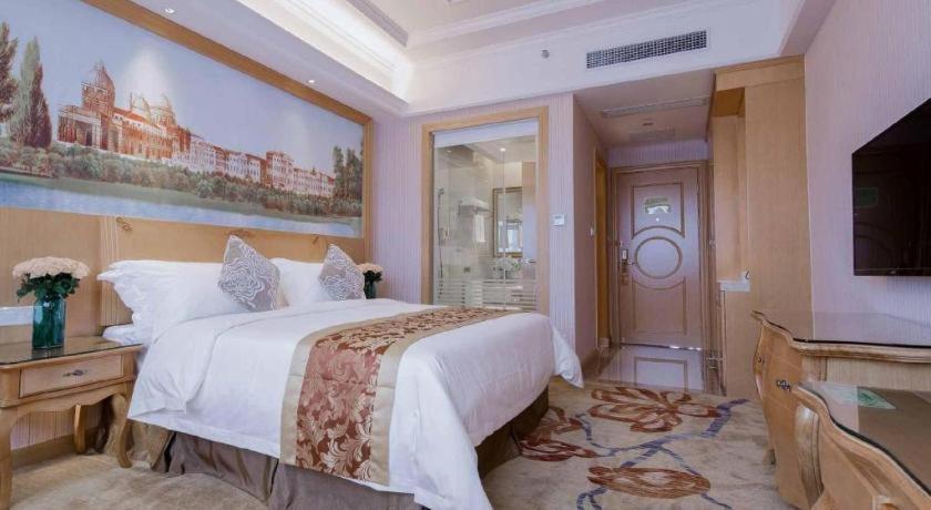 เวียนนา อินเตอร์เนชั่นแนล เสินเจิ้น เทียนอัน ดิจิทัล ซิตี้ Hotel เซินเจิ้น ภายนอก รูปภาพ